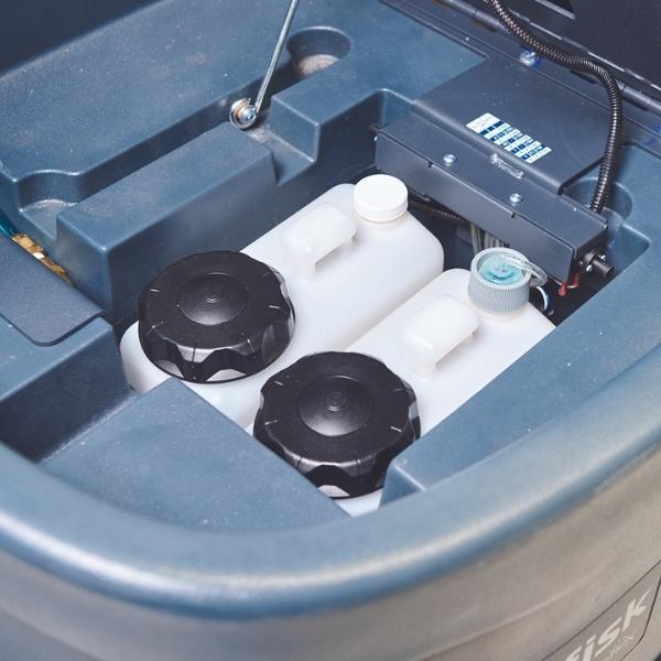 CS7010 Sweeper Scrubber Solution Tank CS7010 Sweeper Scrubber Solution Tank